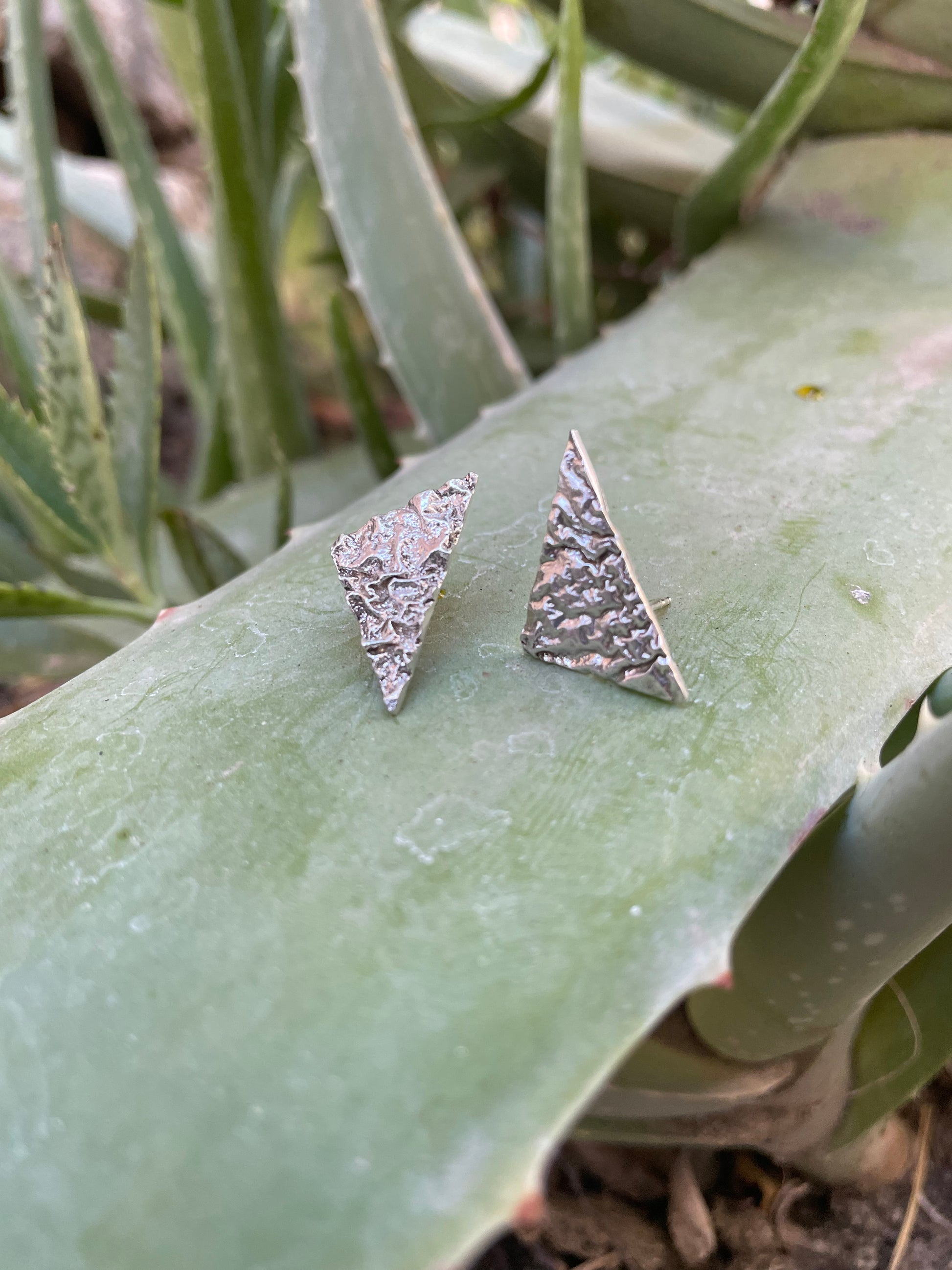 Reticulated Silver Triangle Studs